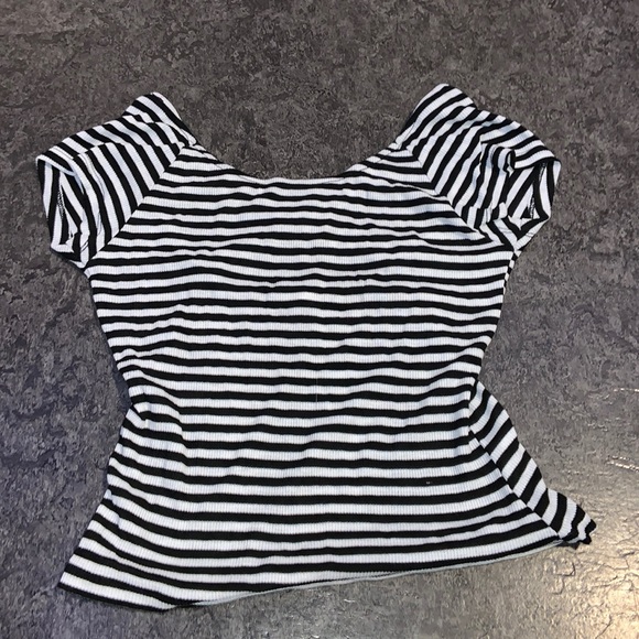 Ardennes cropped t shirt - Picture 1 of 3